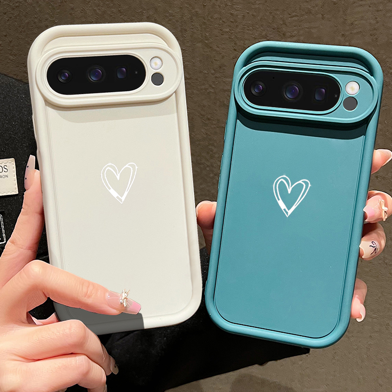 Funda blanda con diseño de amo - Google Pixel 9 reseña y precio